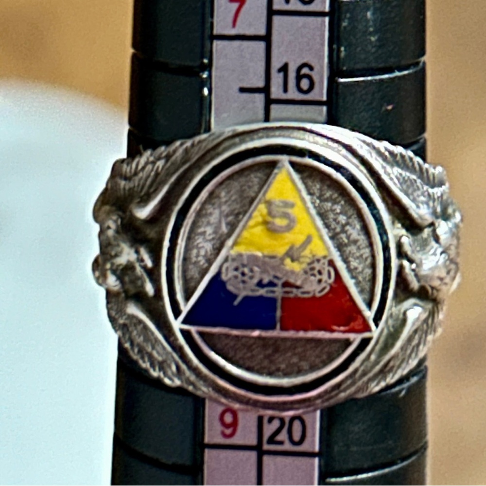 Vintage ~Sterling Silver US Army 5h Armored Division /Eagles Design Size 8 Ring - Picture 1 of 15